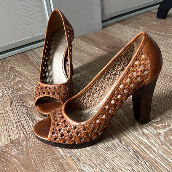 Circa Joan & David Rattan leather wood block heel with open toe women’s size 9 - Picture 9 of 9